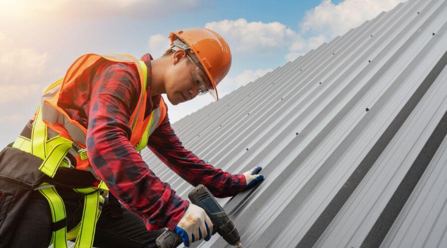 Professional metal roof installation in Tolono, IL